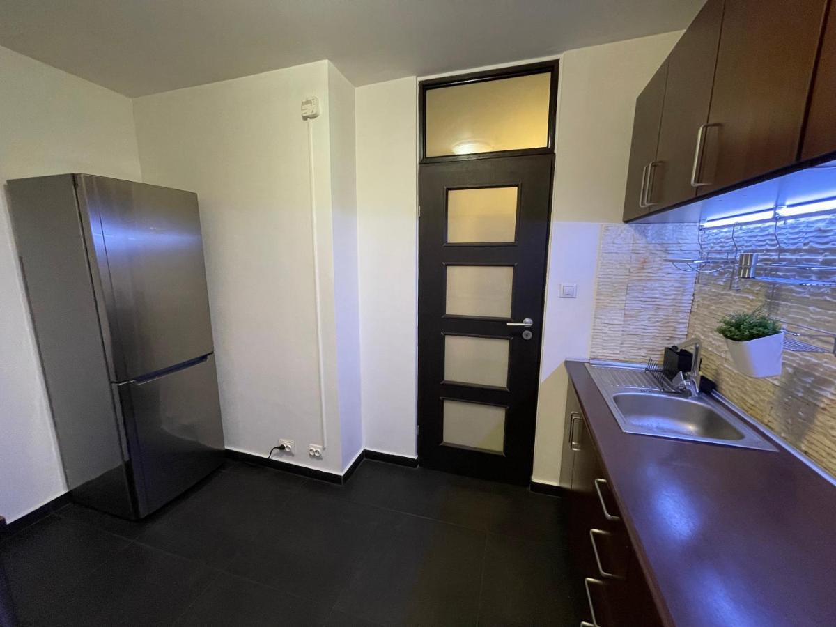 Sunset Luxury Apartment Near Unirii Square Bukarest Kültér fotó